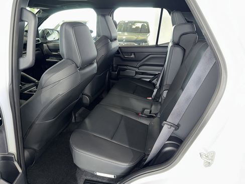 Used 2025 Toyota 4Runner Limited AWD/4WD image 14