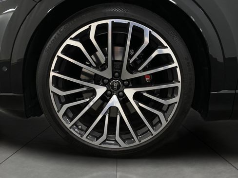 Used 2024 Audi SQ8 Prestige AWD/4WD image 13