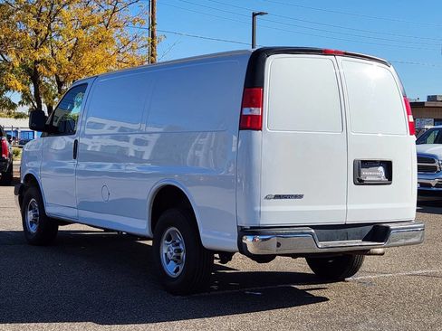 Used 2020 Chevrolet Express 2500 w/ Driver Convenience Package image 8