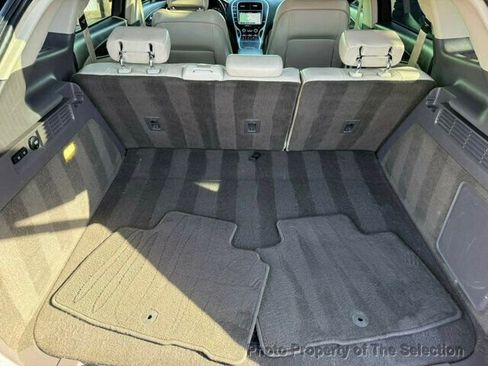 Used 2016 Lincoln MKX Reserve w/ Luxury Package image 40