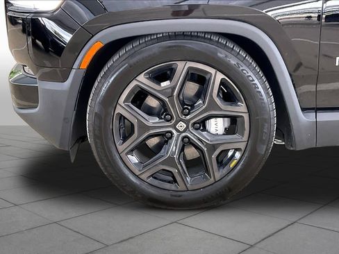 Used 2026 Rivian R1S Adventure AWD/4WD image 10
