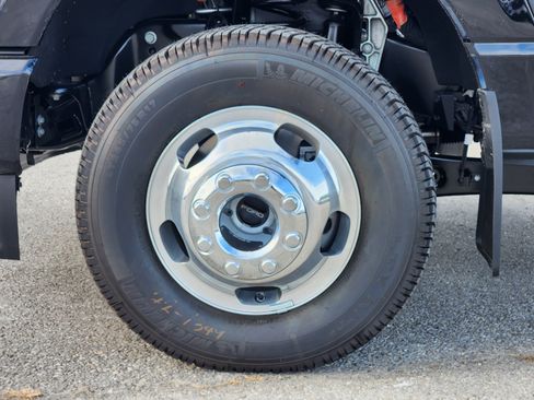 New 2026 Ford F350 Platinum w/ FX4 Off-Road Package AWD/4WD image 8