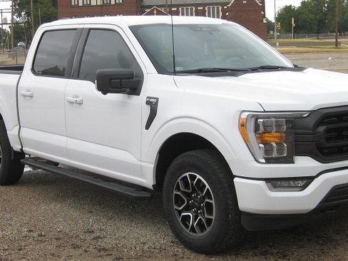 Used 2022 Ford F150 XLT w/ Equipment Group 302A High AWD/4WD image 7