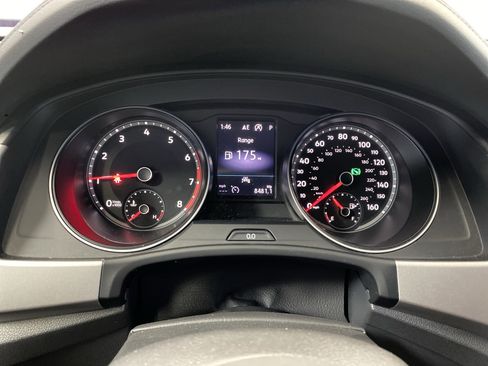 Used 2020 Volkswagen Atlas Cross Sport SE image 20