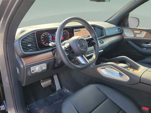Certified 2025 Mercedes-Benz GLS 450 4MATIC image 14