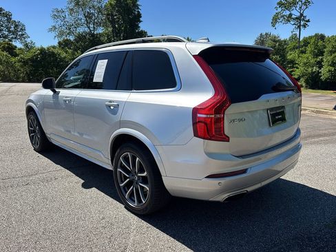 Used 2019 Volvo XC90 T6 Momentum w/ Protection Package Premier AWD/4WD image 5