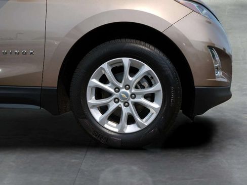 Used 2019 Chevrolet Equinox LS FWD image 9