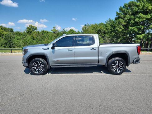 Used 2025 GMC Sierra 1500 AT4 w/ AT4 Premium Package AWD/4WD image 2