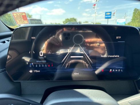 New 2026 Chevrolet Traverse LT w/ Driver Confidence Package FWD image 32
