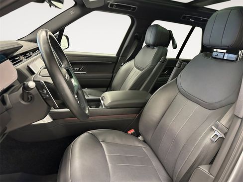 Used 2023 Land Rover Range Rover SE image 9