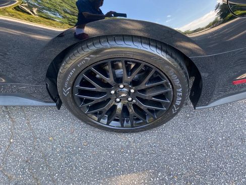 Used 2019 Ford Mustang GT w/ GT Performance Package RWD image 9