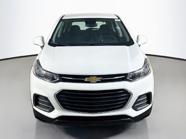 Used 2021 Chevrolet Trax LS FWD image 2