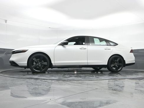 Used 2025 Honda Accord Sport image 42