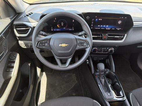 Used 2026 Chevrolet TrailBlazer LT AWD/4WD image 27