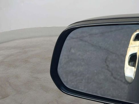 Used 2022 Rolls-Royce Cullinan Black Badge w/ Dark Exterior Package image 26