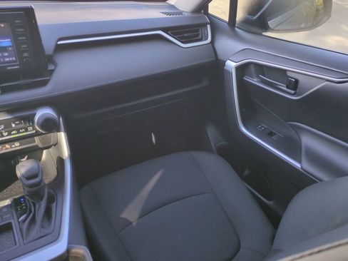 Certified 2021 Toyota RAV4 LE image 16