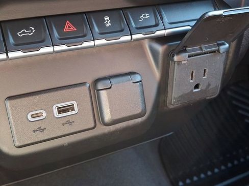 Certified 2022 Chevrolet Silverado 1500 Custom image 21