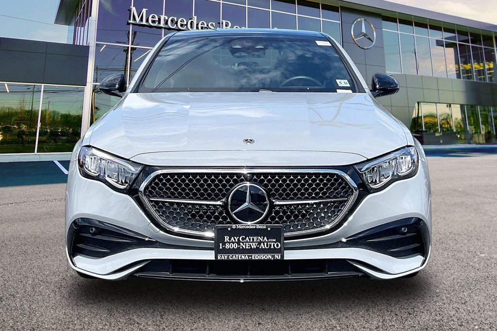 Used 2026 Mercedes-Benz E 350 4MATIC Sedan image 3