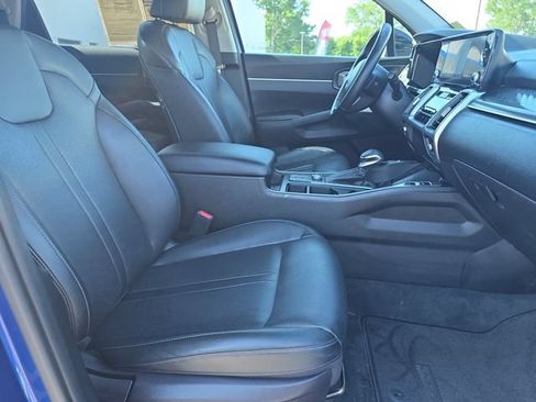 Used 2022 Kia Sorento S w/ Panoramic Sunroof Package FWD image 31