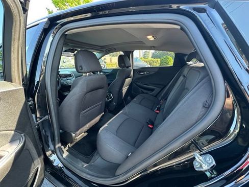 Used 2022 Chevrolet Malibu LT FWD image 18