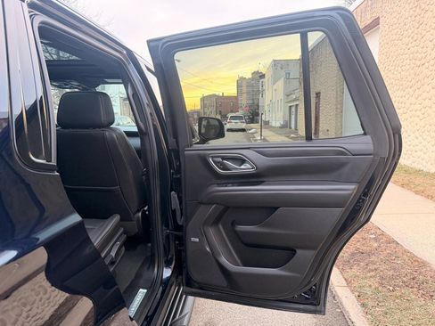 Used 2022 Chevrolet Tahoe RST w/ Luxury Package image 29