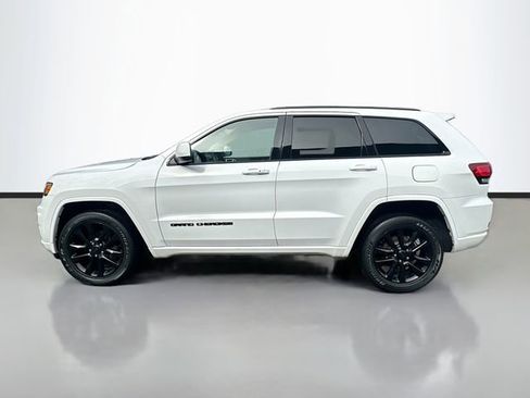 Used 2019 Jeep Grand Cherokee Altitude image 9