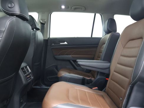 Used 2023 Volkswagen Atlas SEL Premium AWD/4WD image 27