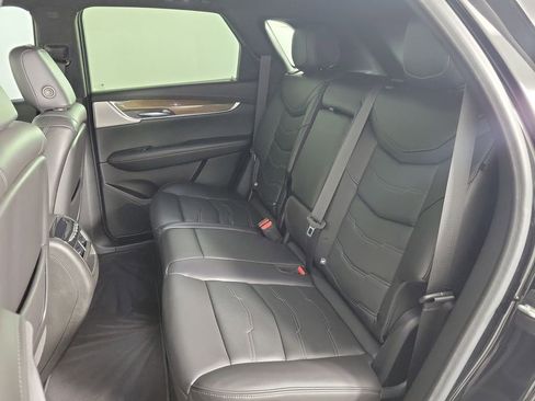 Certified 2023 Cadillac XT5 Sportv w/ Platinum Package AWD/4WD image 11