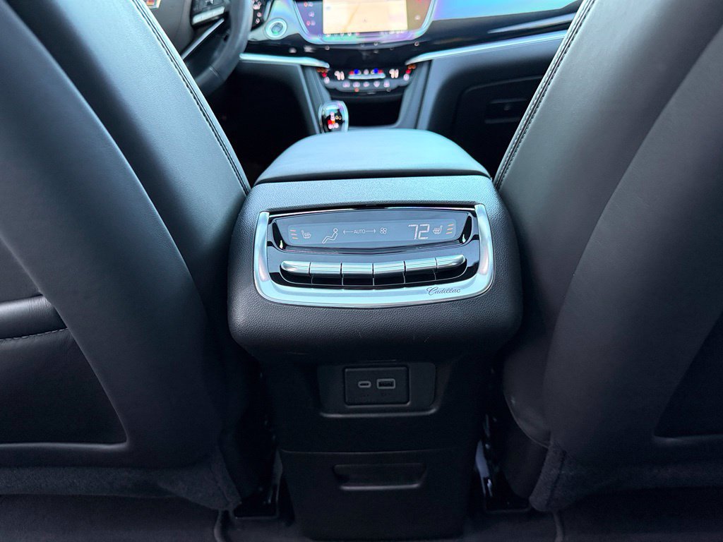 Used 2024 Cadillac XT6 Premium Luxury w/ Platinum Package AWD/4WD image 31