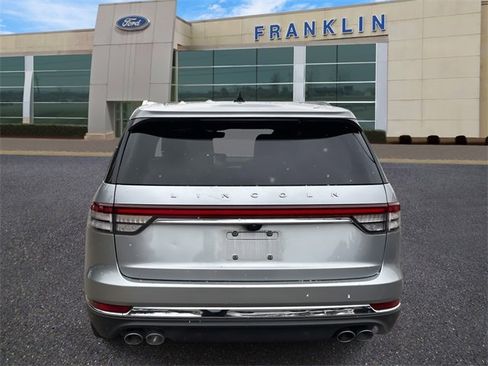 Certified 2023 Lincoln Aviator Reserve w/ Equipment Group 201A image 6
