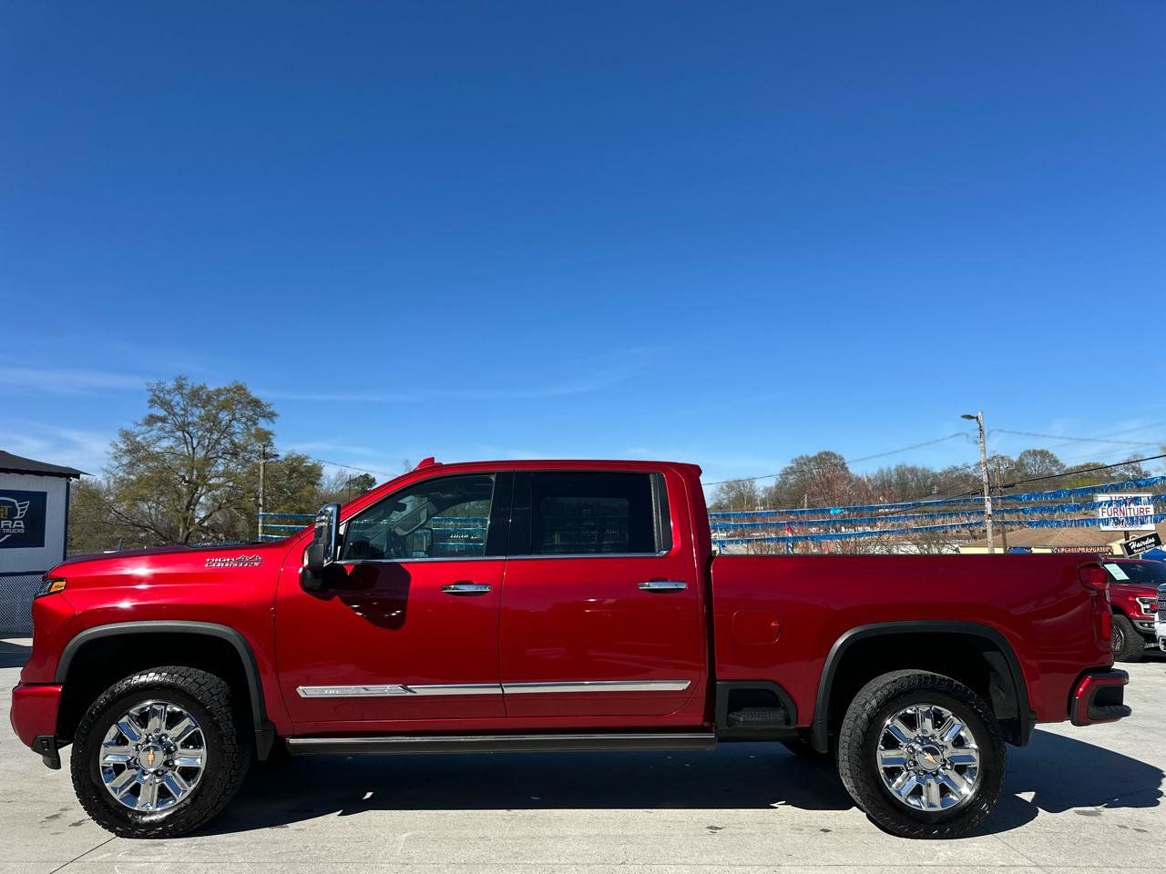 Used 2024 Chevrolet Silverado 3500 High Country w/ High Country Premium Package AWD/4WD image 4