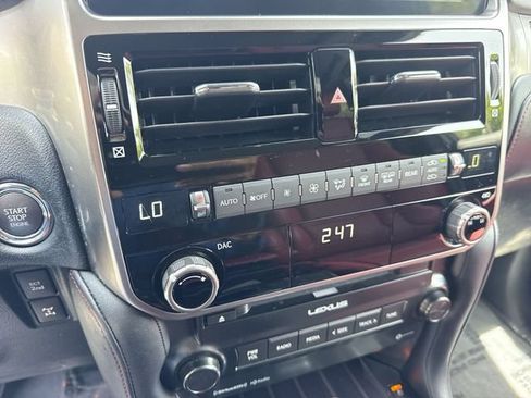 Used 2022 Lexus GX 460 Premium w/ Premium Package AWD/4WD image 19