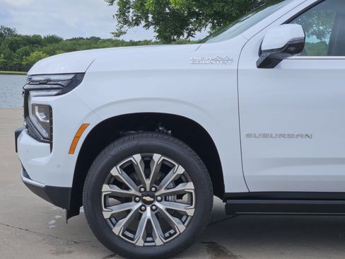New 2026 Chevrolet Suburban High Country AWD/4WD image 7