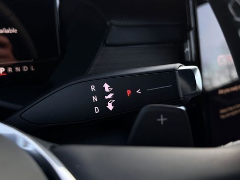 New 2026 GMC Acadia Denali w/ Super Cruise Package image 19