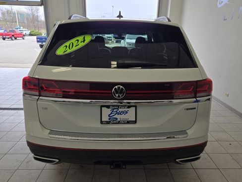 Used 2024 Volkswagen Atlas SE image 12