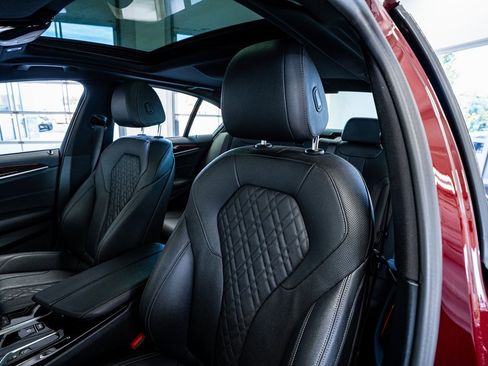 Used 2023 BMW 530e xDrive image 42