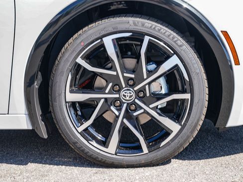 New 2026 Toyota Prius Plug-In Hybrid FWD image 12
