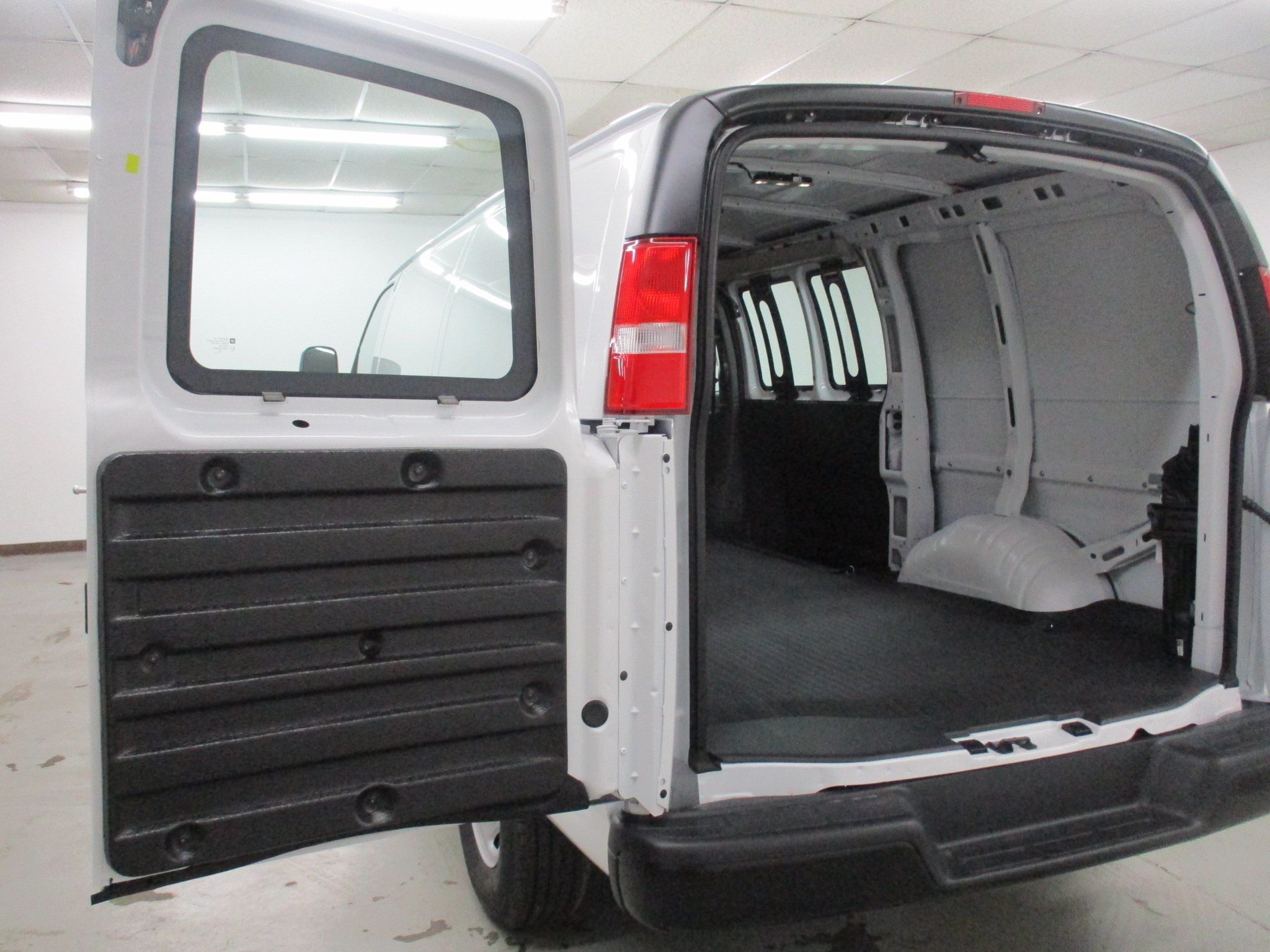 New 2026 GMC Savana 2500 w/ Driver Convenience Package RWD image 13