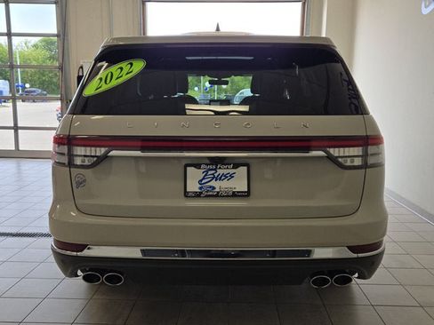 Used 2022 Lincoln Aviator Reserve AWD/4WD image 11