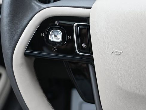 Used 2022 Lincoln Corsair Reserve w/ Equipment Group 201A image 37