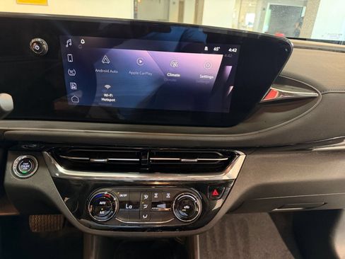 Used 2025 Buick Envista Sport Touring FWD image 17