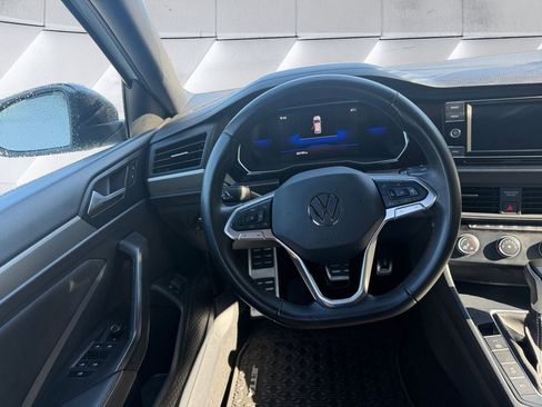 Used 2024 Volkswagen Jetta Sport FWD image 13