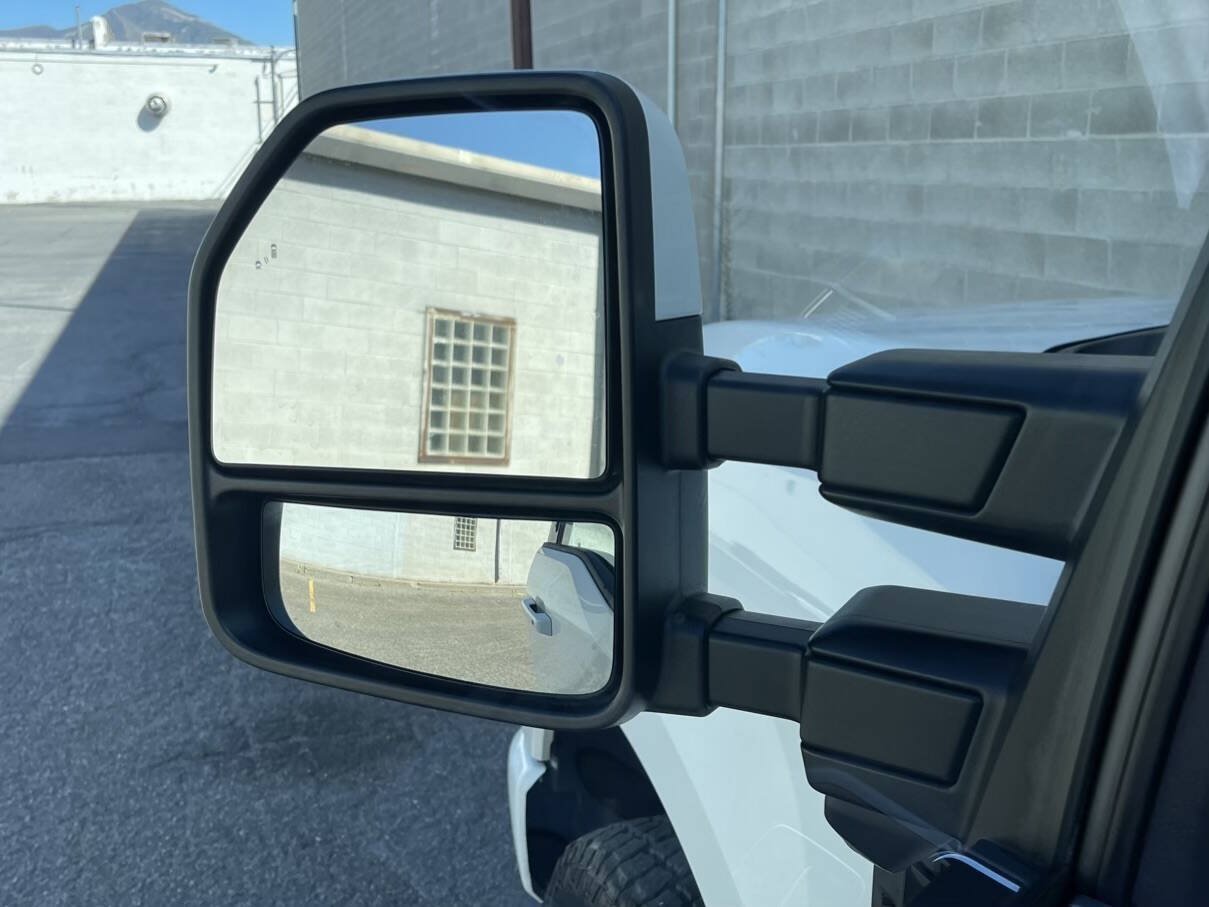 Used 2023 Ford F350 Lariat w/ Lariat Ultimate Package AWD/4WD image 5