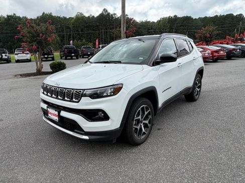 Used 2026 Jeep Compass Limited AWD/4WD image 9