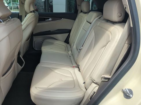 Used 2016 Lincoln MKX Reserve w/ Cargo Utility Package FWD image 30