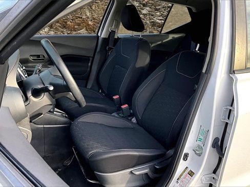 Used 2022 Nissan Kicks S image 22