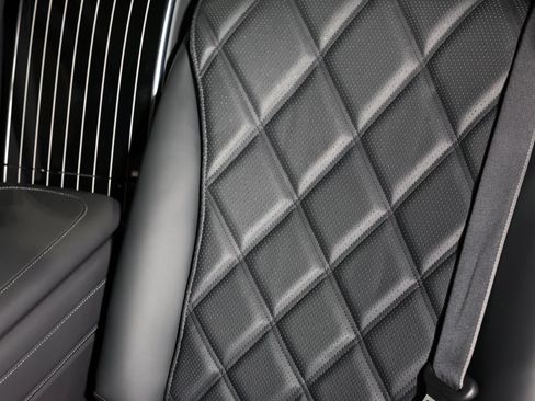 Used 2024 Mercedes-Benz Maybach S 580 Maybach S 580 4MATIC image 38