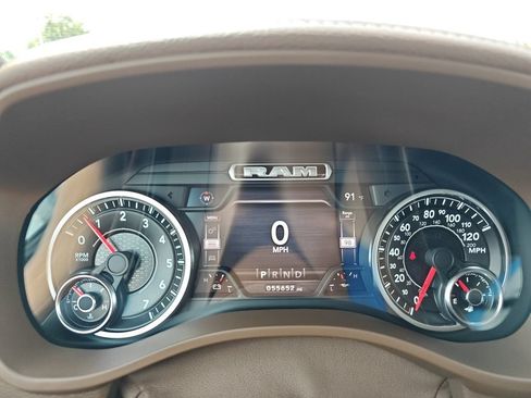 Used 2021 RAM 1500 Laramie AWD/4WD image 19