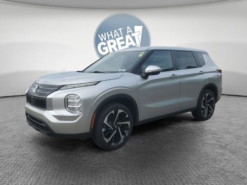 Used 2022 Mitsubishi Outlander ES FWD image 8
