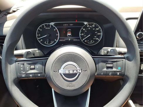 Used 2023 Nissan Rogue SV FWD image 15